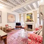 Spanish Steps Luxury Apartment