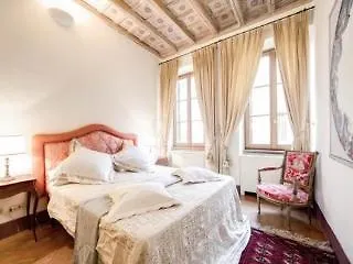 Spanish Steps Luxury Apartment