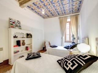 Spanish Steps Luxury Hotel *
